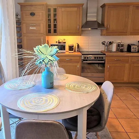 Apartment T3 Avec Stationnement Et Terrasse, Pres Du Centre De - Fr-1-309-443 *